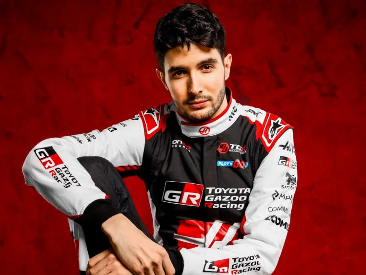 Esteban Ocon stúdiófotó 2026