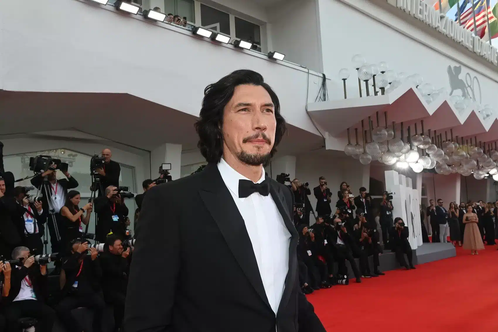Adam Driver a könnyeivel küzdött a Ferrari film bemutatója után