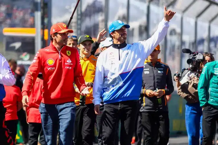 Daniel Ricciardo, Carlos Sainz, mclaren