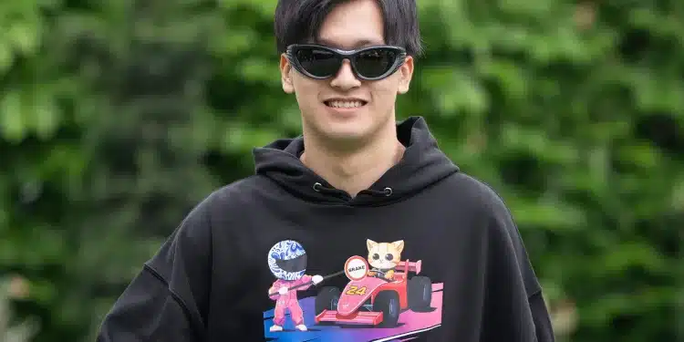 Guanyu Zhou