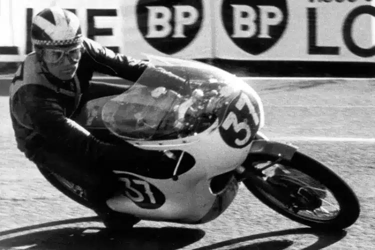 Ma ünnepelné 85. születésnapját a MotoGP halhatatlan legendája, Phil Read