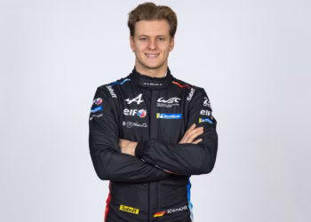 Schumacher kapcsolatának vége? Egy randiappon tűnt fel
