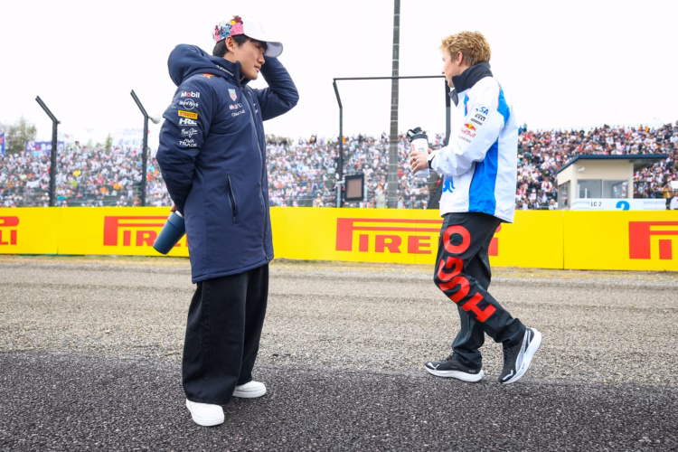Az F1 25 gyártója kiborult a Red Bull hirtelen pilótacseréje miatt, de megoldják