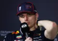 Feszült helyzetbe került az ismert újságíróval Verstappen