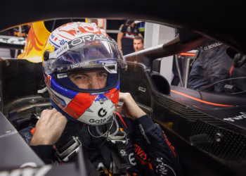 Akár 300 millió fontot sem sajnálna az Aston Martin Verstappenért