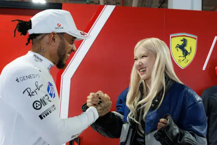 Kijött ROSÉ új dala és klippje, amely már a Brad Pitt-féle F1 filmhez készült