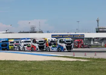 A Goodyear új versenygumija már 55%-ban fenntartható és újrafelhasznált anyagokból készült