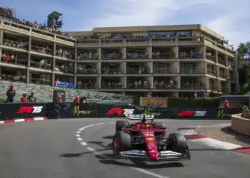 Rajtbüntetést kapott Hamilton, a stewardok elmagyarázták miért