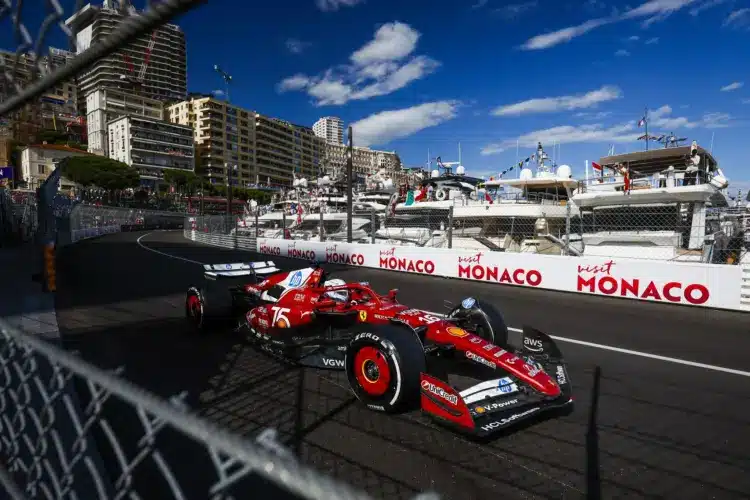 3-ból 3 szabadedzést nyert Leclerc, míg Hamilton odacsapta a Ferrarit