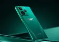 Megfizethető luxusmobil: Aston Martin dizájnt kapott a Realme GT 7 Dream Edition