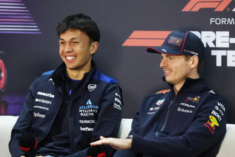 Albon sosem volt még Verstappen mögött látótávolságon belül