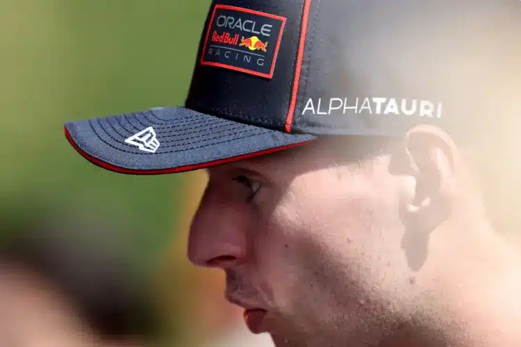 Max Verstappen éjszaka helyre tett egy másik versenyzőt, mert az álhírt terjesztett