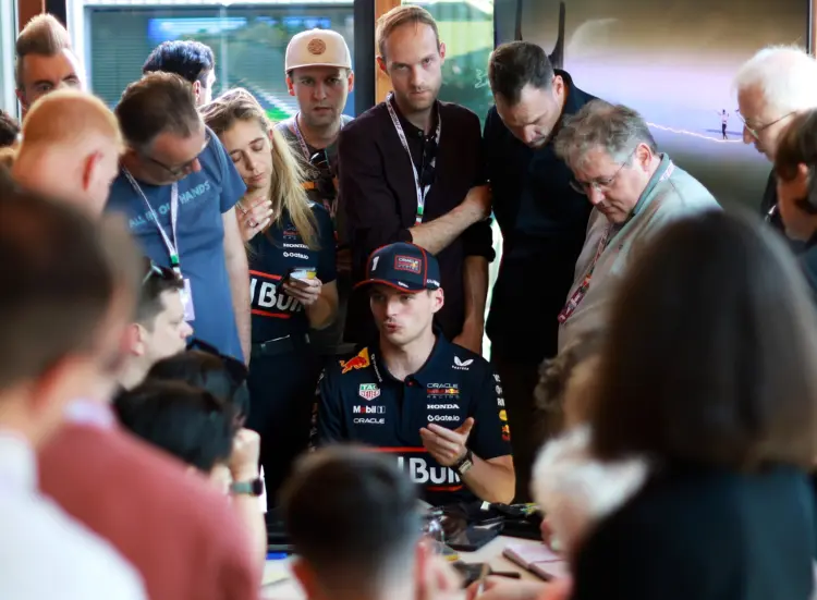 Verstappen elárulta, honnan jött a Franz Hermann álnév