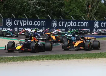 Nem neki kedvezett a biztonsági autó, mégis nyert Verstappen Imolában