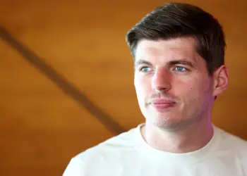 Ezen titkos záradék miatt lesz kénytelen Verstappen maradni jövőre is a Red Bullnál?