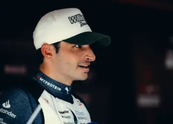 Carlos Sainz szerint manipulálták a versenyt