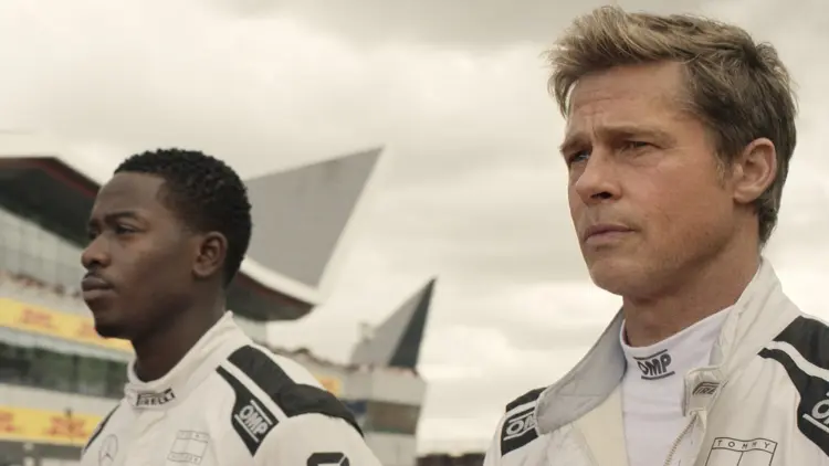 F1 film kritika: Sonny Hayes a valóságban egy verseny alatt összegyűjtené az összes büntetőpontot
