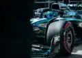 Russell nyert, Antonelli először dobogós, a két McLaren mpedig ölre ment és az egyikük kiesett