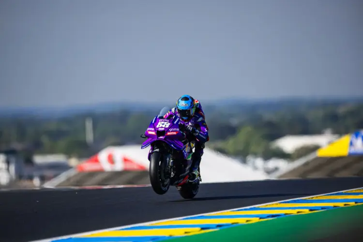 MotoGP-versenyző és fogorvos egyben? Hogyan?