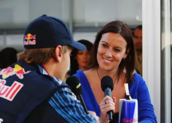 Az F1-es riporternőt műtéte után támadták kinézete miatt