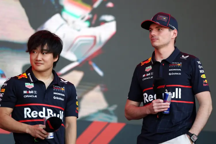 Nem piskóta a srác! Verstappen megvédte Tsunodát