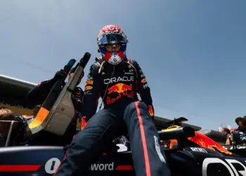 Verstappent ki kellett volna zárni a futamról Rosberg szerint