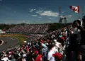 Verstappen vezet a Williams-duó előtt, míg a McLarenek egyelőre szenvednek