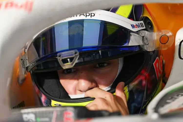 Hadjar még nem érzi késznek magát a Red Bull ülésére