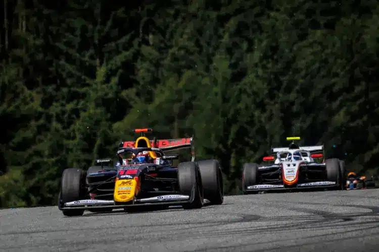 Meglepetés győztes és Red Bull-siker volt az F3-ban a hétvégén