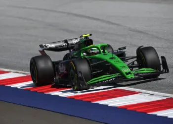 F1 pontverseny: Új pontszerző és veszélybe kerülő Verstappen