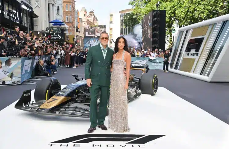 A McLaren újra esélyt ad Brad Pittnek, hogy elérje a vágyott 320 km/órás sebességet