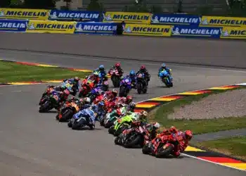 Megdőlt egy negatív rekord a MotoGP-ben: Évek óta nem esett ki ennyi versenyző