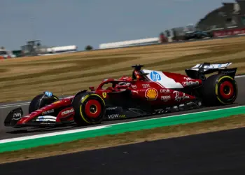 Extrém megoldásokkal győzné le jövőre motorfronton a Ferrari a Mercedest