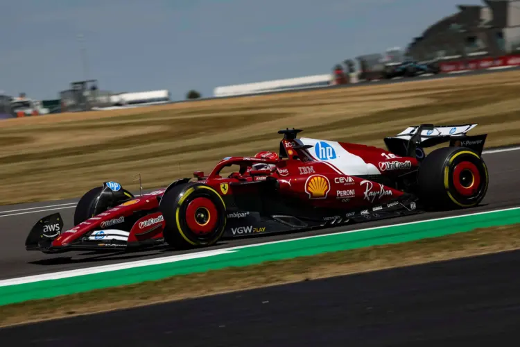 Extrém megoldásokkal győzné le jövőre motorfronton a Ferrari a Mercedest