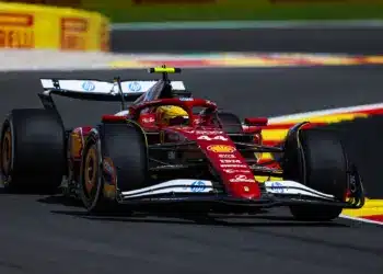 A Ferrari Hamiltont hibáztatja, szó sem volt technikai hibáról