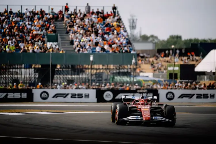 Charles Leclerc nyerte a harmadik edzést Silverstone-ban