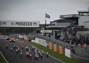 Razgatlıoğlu történelmet írhat Donington Parkban (hétvégi menetrend)