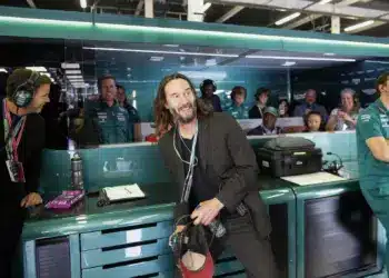 Keanu Reeves megint dokumentumfilmet készít egy újabb F1-es csapatról