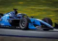 Történelmi siker és eső áztatta izgalom volt Silverstone-ban az F2-ben