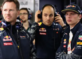 Megérkezett Verstappen reakciója Horner hirtelen távozására a Red Bulltól