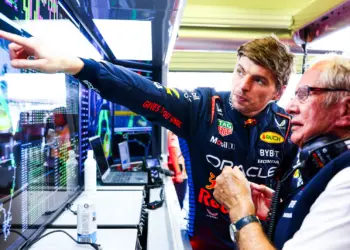 Már a Red Bull is tudja, hogy Verstappen és a Mercedes tárgyal egymással
