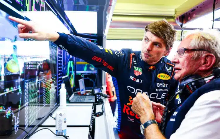 Már a Red Bull is tudja, hogy Verstappen és a Mercedes tárgyal egymással