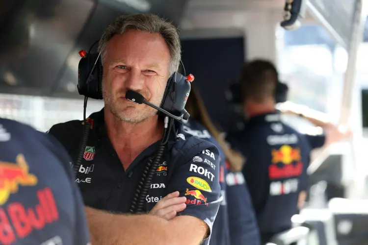 Horner pár órán belül már nem a Red Bull alkalmazottja, a tavalyi szexbotránya az ok