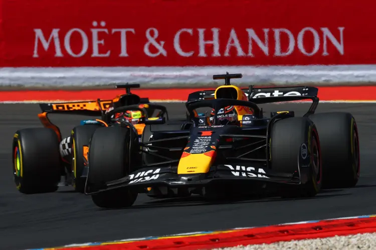 Nem gond nélkül, de Verstappen nyerte a belga sprintet
