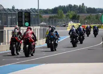 Dicséretek és valóra vált álmok a World Superbike első napján