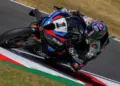 Szoros csata Donington Parkban: Razgatlıoğlué a pole, a Bimota ismét az első sorban