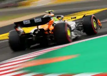 Norris nyitott az élen a Hungaroringen, Hülkenberg helyettese hamar leparkolt