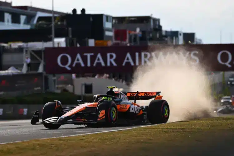 Norris zárt az élen pénteken a Hungaroringen, míg Sainz rémisztően elnémult