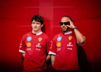 Leclercnek már szúrja a szemét Hamilton ferraris fizetése