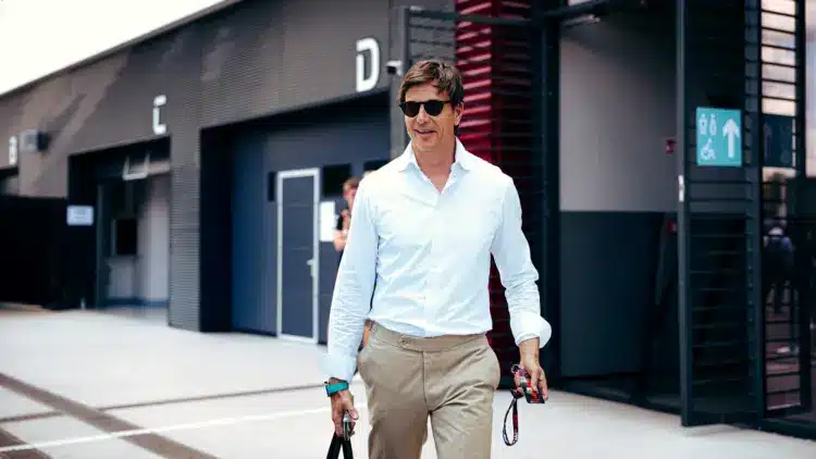Mit keresett Wolff a Ferrari vendéglátó egységében?